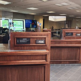 First American Bank - The teller line at the First American Bank Buffalo Grove branch - Banks & Credit Unions Near Me - Buffalo Grove, Illinois First American Bank - The teller line at the First American Bank Buffalo Grove branch - Banks & Credit Unions Near Me - Buffalo Grove, Illinois