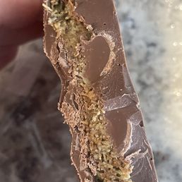 What was supposed to be the Dubai chocolate pistachio knafeh bar but ended up being a nearly solid brick of just chocolate What was supposed to be the Dubai chocolate pistachio knafeh bar but ended up being a nearly solid brick of just chocolate