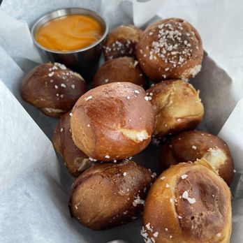 Public House La Jolla - Happy Hour Bavarian Style Pretzel Bites cwd - New American Near Me - San Diego, California Public House La Jolla - Happy Hour Bavarian Style Pretzel Bites cwd - New American Near Me - San Diego, California