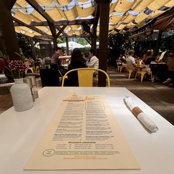Sunflower Caffe - Back patio - Coffee & Tea Near Me - Sonoma, California