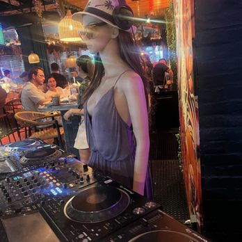 Azteca South Beach - put a coin in - Breakfast & Brunch Near Me - Miami Beach, Florida