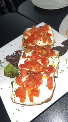 Avanti Pizzeria, Trattoria and Market by null