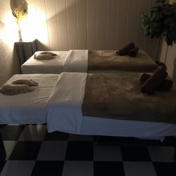 Stone And Spa - Comfortable Couples room.