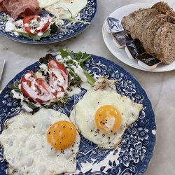 Esco Bar - Fried eggs