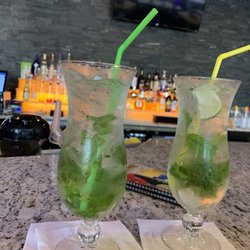 The Krazy Crab - Bar area, brinks, mojito
