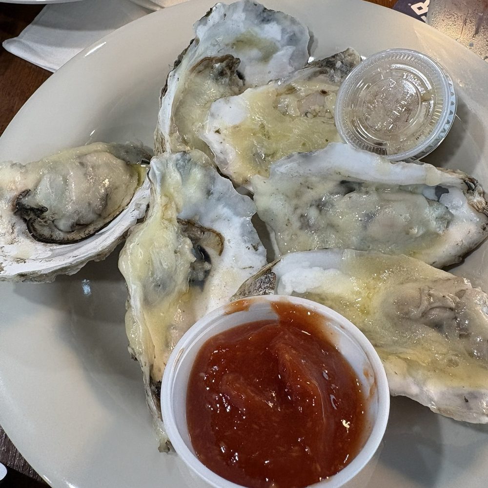 Huck's - Oysters - Seafood Near Me - Crystal River, Florida