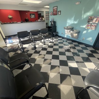 Len's Auto Repair - Waiting area looking towards the front counter. - Auto Repair Near Me - O'Fallon, Missouri Len's Auto Repair - Waiting area looking towards the front counter. - Auto Repair Near Me - O'Fallon, Missouri