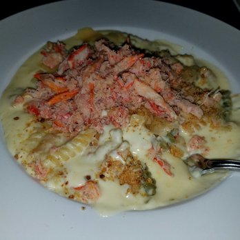 Bar Bistro - Mac & cheesze Real crab Hella cheeze - Cocktail Bars Near Me - Tacoma, Washington