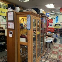 Henley's Antiques and Estate Sale Store - Inside the store