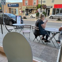 Whimsy Street Treats - Outside dining