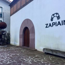 Zapiain S.A.T. - Outside the cider house