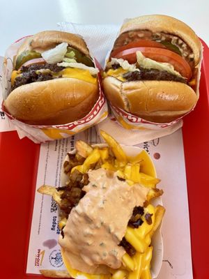 In-N-Out Burger by null