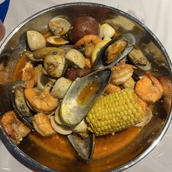 Red Crab - Juicy Seafood - Make your own seafood combo