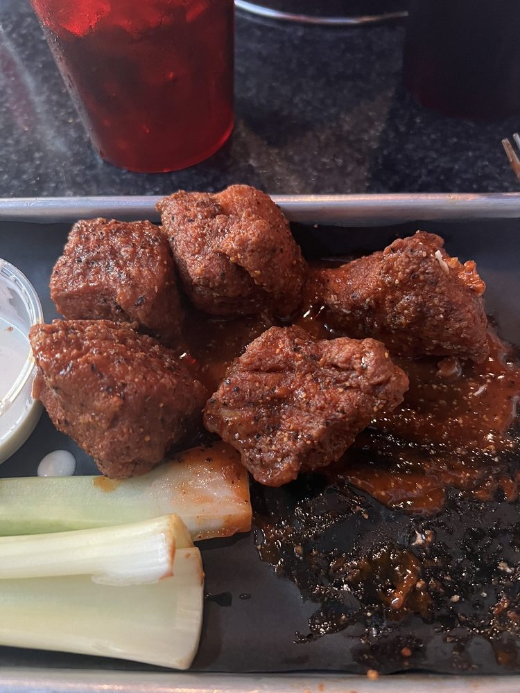 THE GOOD LIFE SPORTS BAR AND GRILL AT THE CREEK 76 Photos & 53