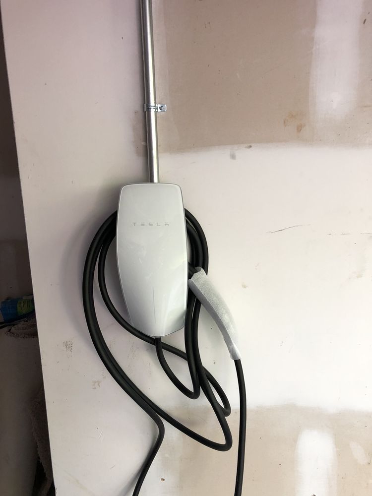 Slide of Hi IQ Electrical