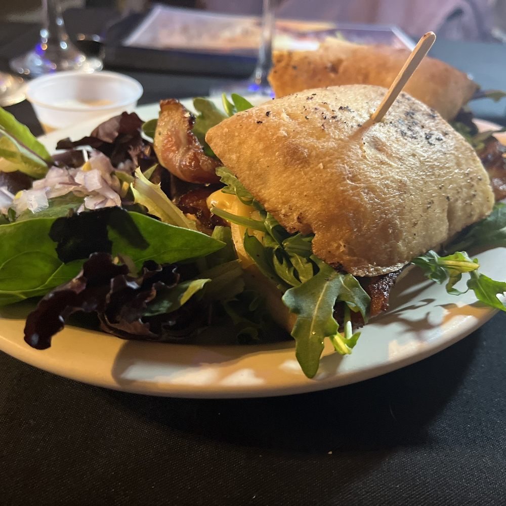 Fat Cat Lounge and Cafe - Nelson's Grilled Cheese with Bacon - Wine Bars Near Me - Smithville, Texas
