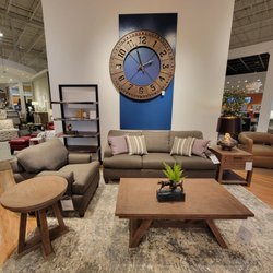 HOM Furniture