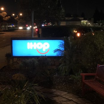 IHOP - Outside - Breakfast & Brunch Near Me - VENTURA, California