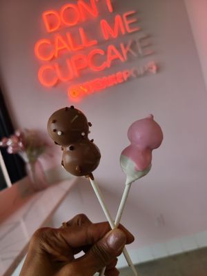 NY Cake Pops by null
