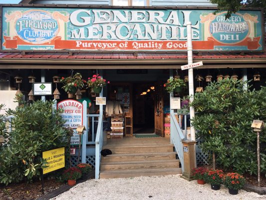 Fred's General Mercantile by null
