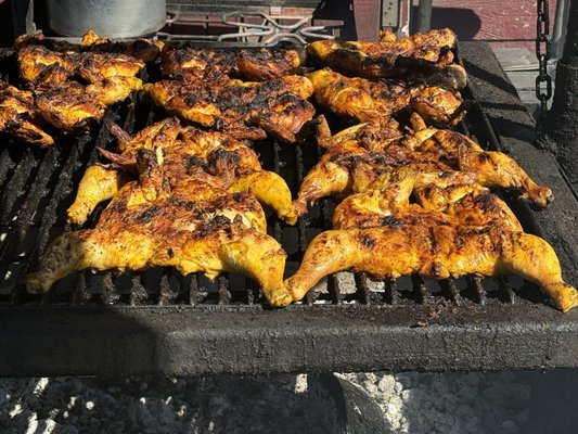 Salty's BBQ by null