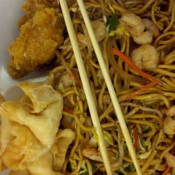 Silk Road Bistro - Lunch combo L11. Shrimp Lo Mein with crispy chicken wings and an extra side. Crab rangoons. YUM! - Chinese Near Me - Marlborough, Massachusetts Silk Road Bistro - Lunch combo L11. Shrimp Lo Mein with crispy chicken wings and an extra side. Crab rangoons. YUM! - Chinese Near Me - Marlborough, Massachusetts