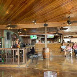 Tin Whiskey Southern Kitchen & Still - Live music