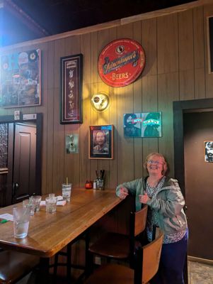 Howard's Bar by null