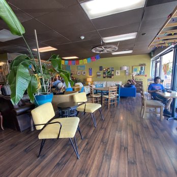 Cafe Ole - Dining Area - Coffee & Tea Near Me - Lakewood, Colorado