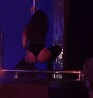 Photo of Deja Vu Showgirls - Chicago, IL, US. Some dancers were fully nude and some just wore lingerie.