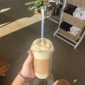Aloha Bakehouse & Cafe - banana honey smoothie - Cafes Near Me - Honolulu, Hawaii Aloha Bakehouse & Cafe - banana honey smoothie - Cafes Near Me - Honolulu, Hawaii