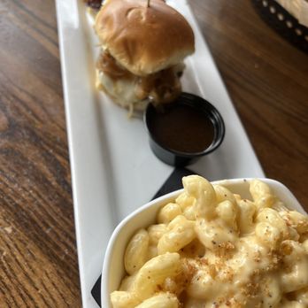 Cin Cin Burger BAR - Sliders and Gold Digger's Mac & Cheese - Burgers Near Me - Winston-Salem, North Carolina Cin Cin Burger BAR - Sliders and Gold Digger's Mac & Cheese - Burgers Near Me - Winston-Salem, North Carolina