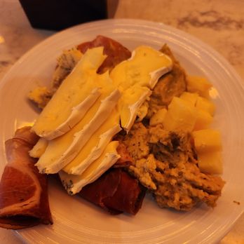 Blue Oak Grille - Meats and cheeses - American Near Me - Friant, California Blue Oak Grille - Meats and cheeses - American Near Me - Friant, California