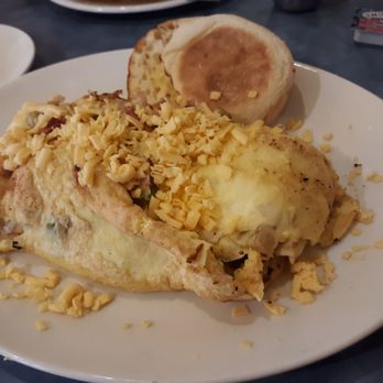 Sugar n' Spice - Ham and cheese omelet - Breakfast & Brunch Near Me - Cincinnati, Ohio