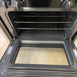 Spectacular Housekeeping - Detailed oven!