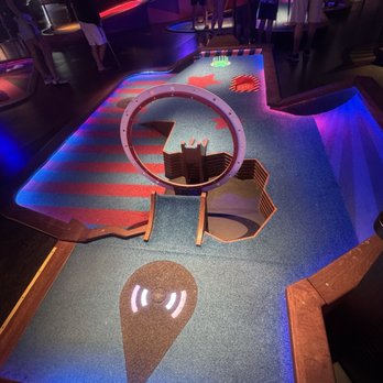 Puttshack - Addison - Mini Golf Near Me - Addison, Texas