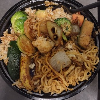 Hibachi Papi - Veggie bowl with garlic noodles and fried rice - Teppanyaki Near Me - Los Angeles, California Hibachi Papi - Veggie bowl with garlic noodles and fried rice - Teppanyaki Near Me - Los Angeles, California