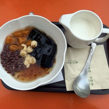 Makkee Dessert - Desserts Near Me - Mountain View, California Makkee Dessert - Desserts Near Me - Mountain View, California