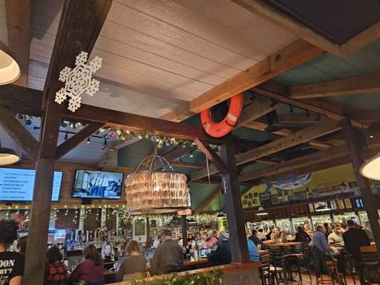 Harpoon Larry's Fish House & Oyster Bar by null