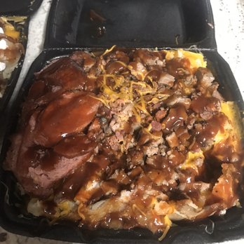Lil Moe's Potatoes - Sausage & brisket potato - Food Trucks Near Me Lil Moe's Potatoes - Sausage & brisket potato - Food Trucks Near Me
