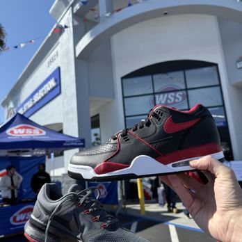 WSS - Shoe Stores Near Me - Lomita, California