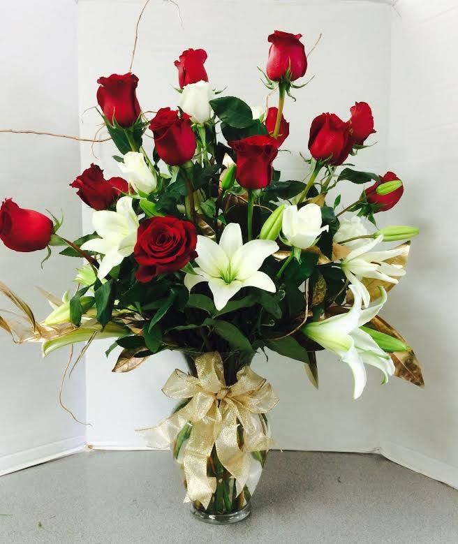 WOOD’S FLOWERS AND GIFTS Updated October 2024 103 Photos & 52