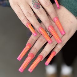 VV Nails & Spa