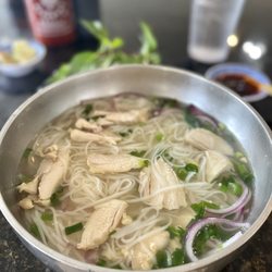 Lam's Garden - Chicken Pho