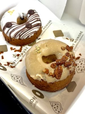 Saint Honoré Doughnuts & Beignets by null