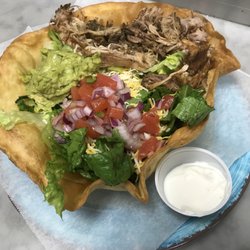 Barrier Grill - Taco salad with carnitas