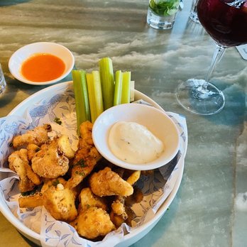 Earls Kitchen + Bar - Buffalo Cauliflower and sangria - Cocktail Bars Near Me - West Vancouver, British Columbia