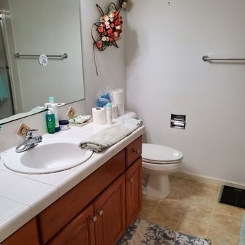 Diamond Cleaners - Bathroom - Home Cleaning Near Me - Seattle, Washington Diamond Cleaners - Bathroom - Home Cleaning Near Me - Seattle, Washington