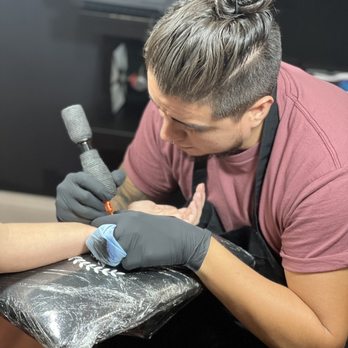 Black Water Tattoo Studio - Tattoo Near Me - Hollywood, Florida Black Water Tattoo Studio - Tattoo Near Me - Hollywood, Florida
