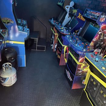 Retro Joes Entertainment - Party Bus Rentals Near Me